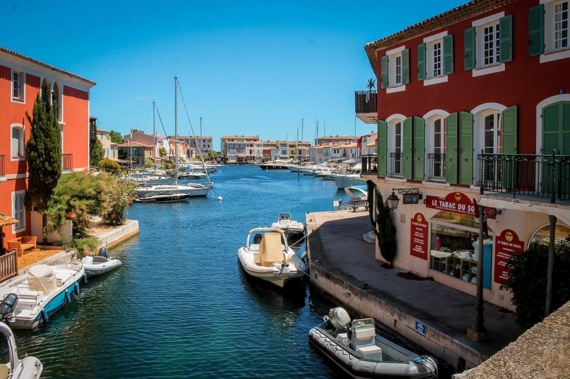 Casa Nostra, Port-Grimaud, Vue Sur Les Canaux Exterior foto
